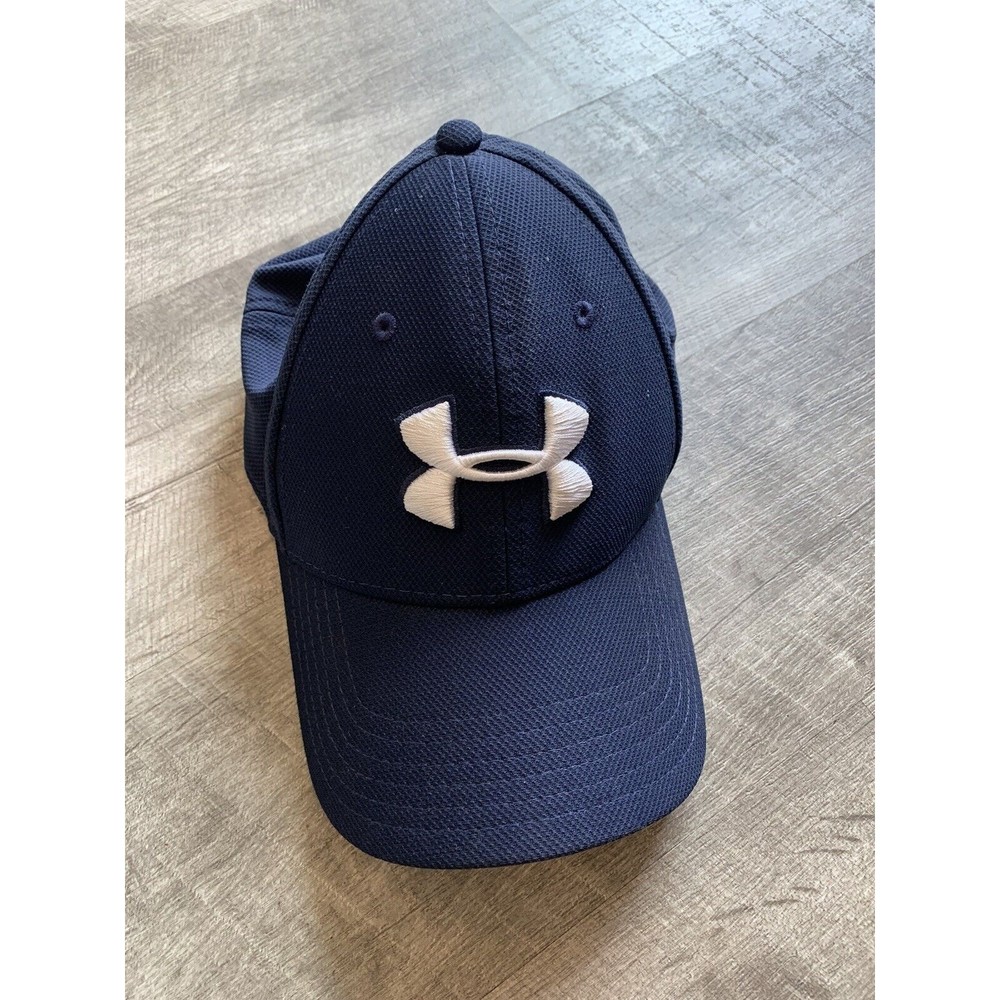 under armour mens hat size M/L navy